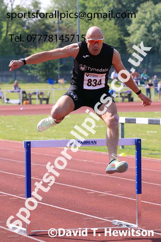 Mens Senior 400 metres hurdles, 2024 North Eastern Track and Field Champs., Middlesbrough.  Photo: David T. Hewitson/Sports for All Pics